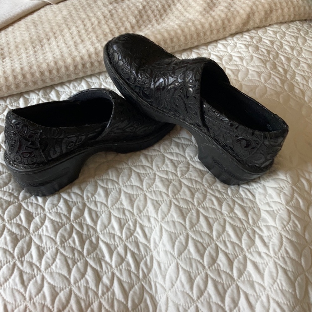 BOC clogs